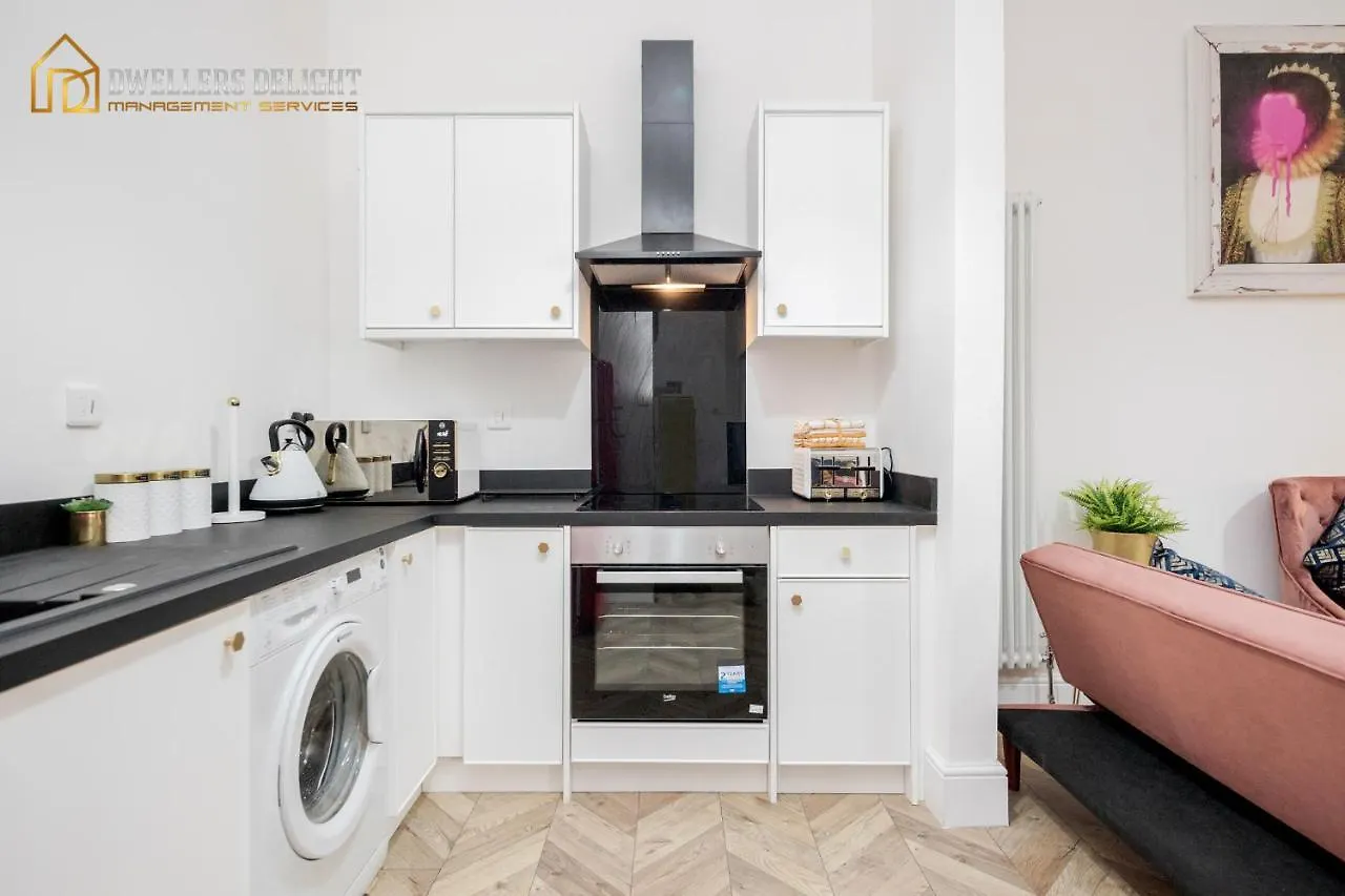Entire 2 Bed Flat Plaistow,Canning Town Prime Location In London United Kingdom