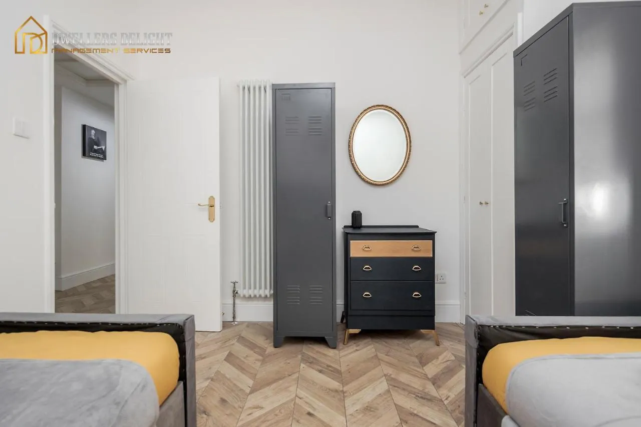 Entire 2 Bed Flat Plaistow,Canning Town Prime Location In London 0*,  United Kingdom